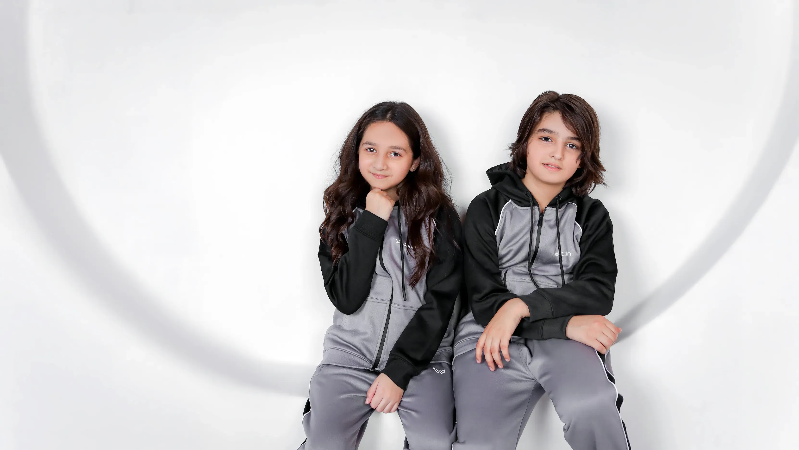 Raglan Rythm - Kids Winter Tracksuit