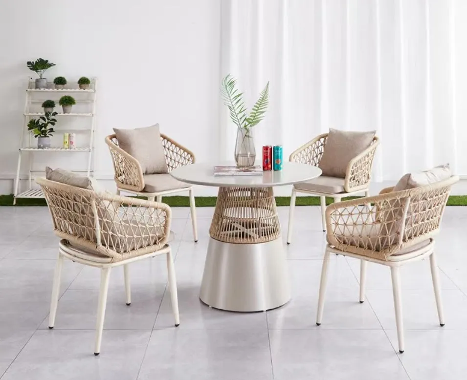 Zoland Outdoor Round Dining Set